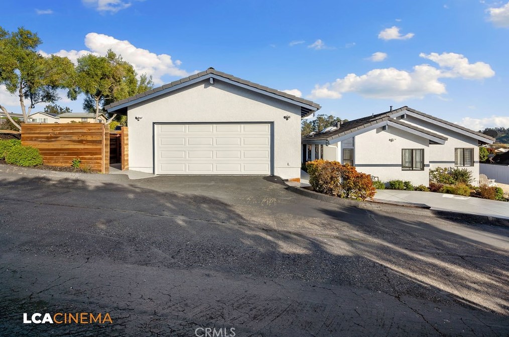 2680 Christmas Tree Pl, Oceano CA  93445-8982 exterior