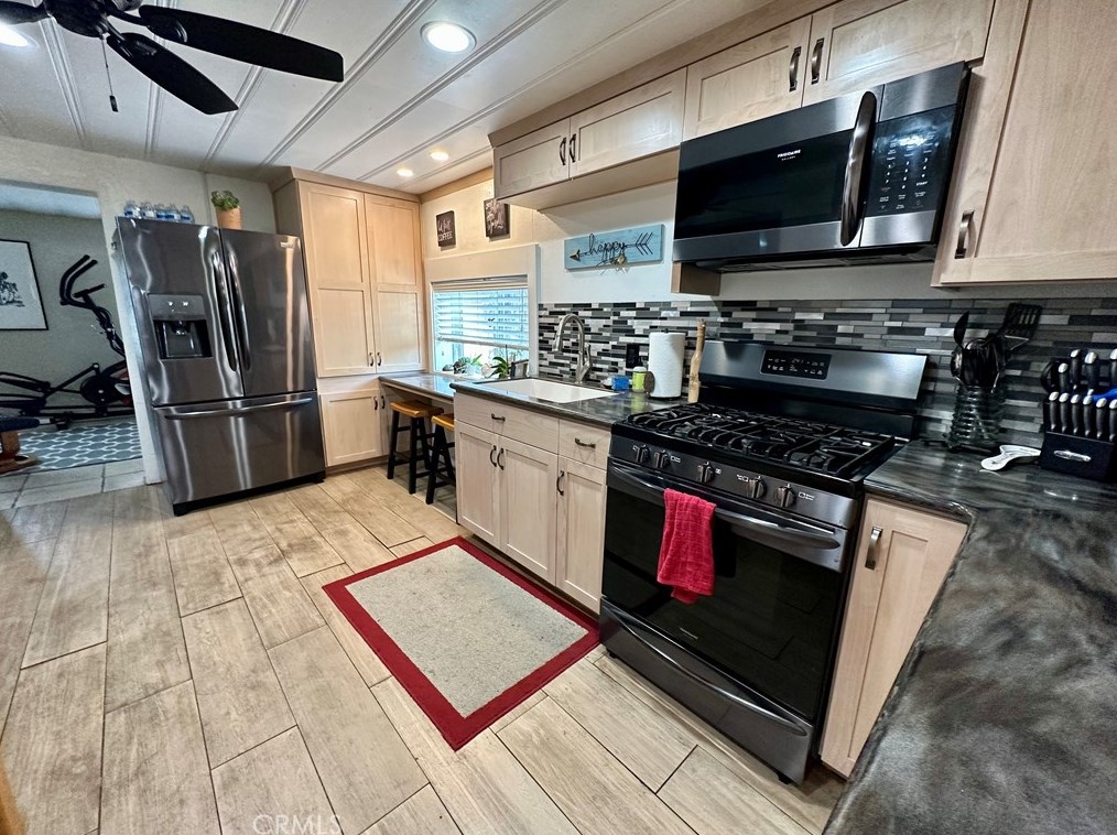 4545 Miramon Ave, Atascadero CA  93422-3553 exterior