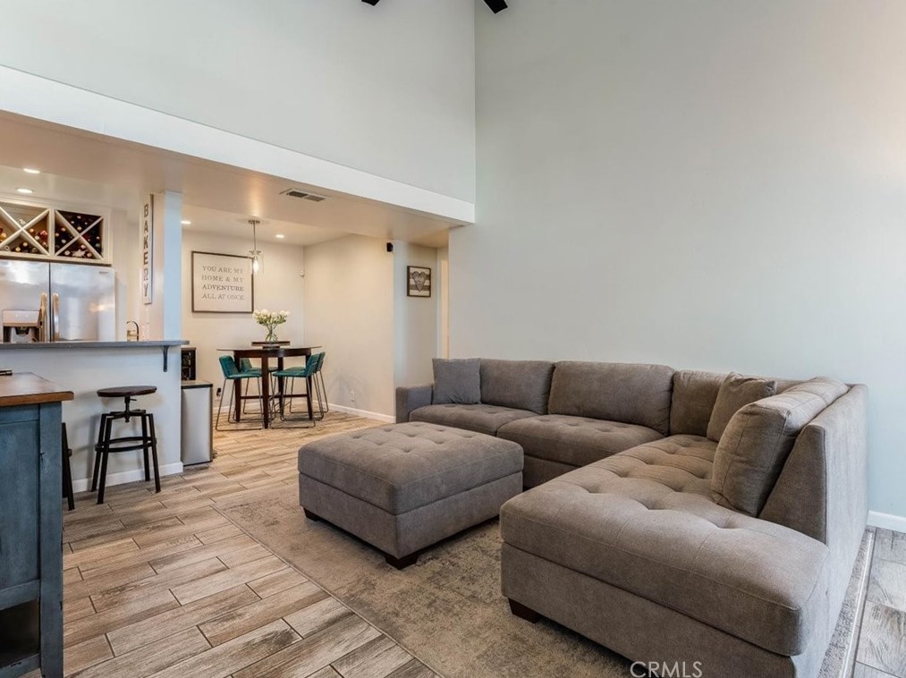 2433 Country Ln, Santa Maria CA  93455-1655 exterior