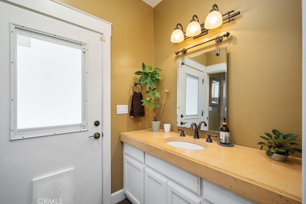 1857 Southfork Pl, Lake Nacimiento CA  93446-4260 exterior