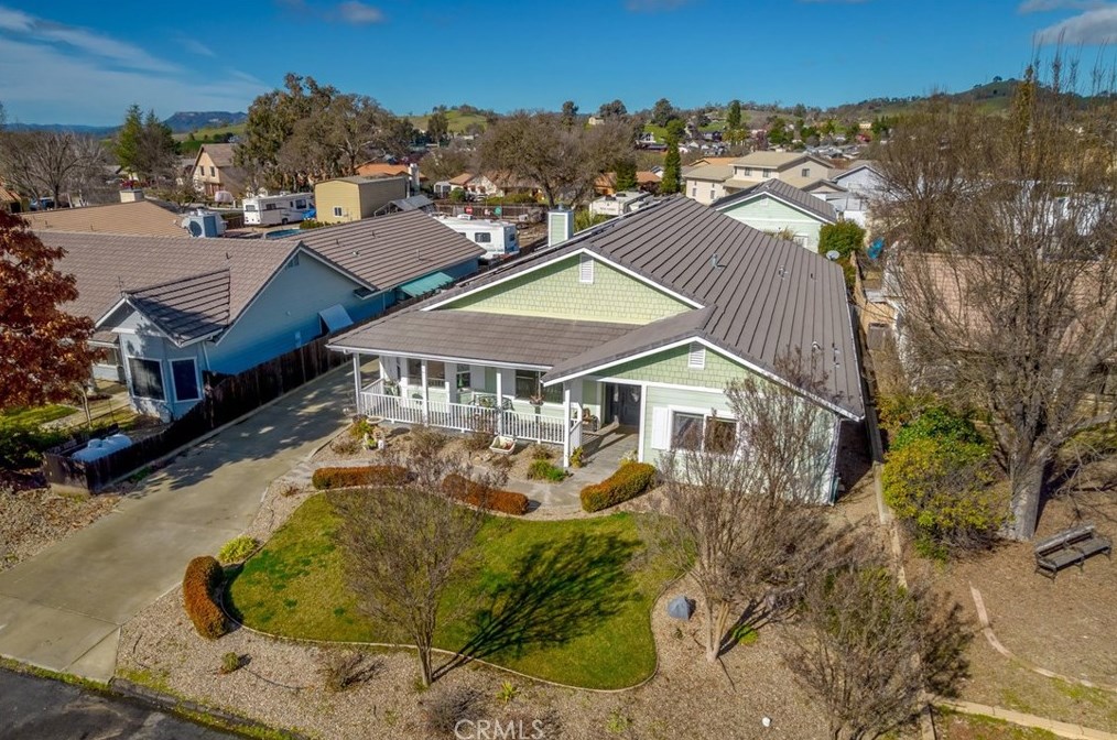 1857 Southfork Pl, Lake Nacimiento CA  93446-4260 exterior