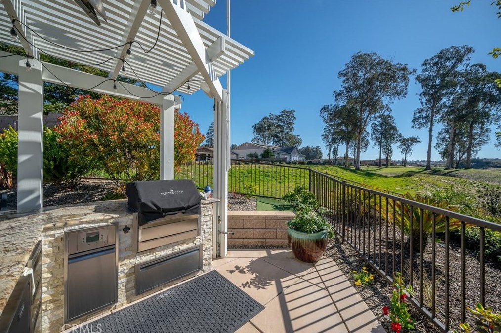 969 Allison Ct, Nipomo CA  93444-6644 exterior