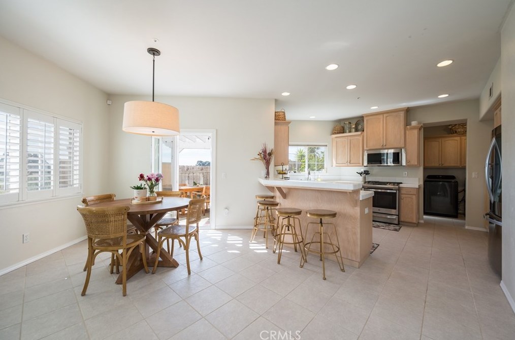 1248 Aberdeen Ct, Pismo Beach CA  93433-3103 exterior