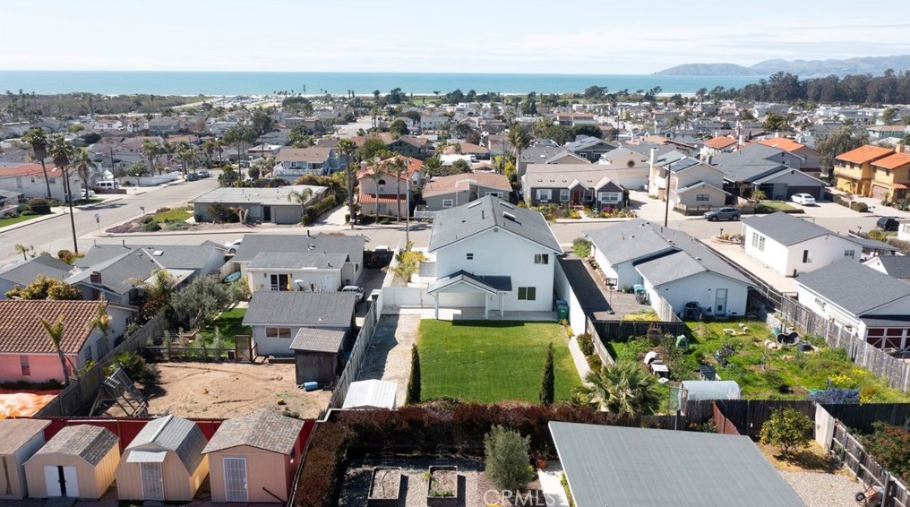 338 6th St, Pismo Beach CA  93433-1632 exterior