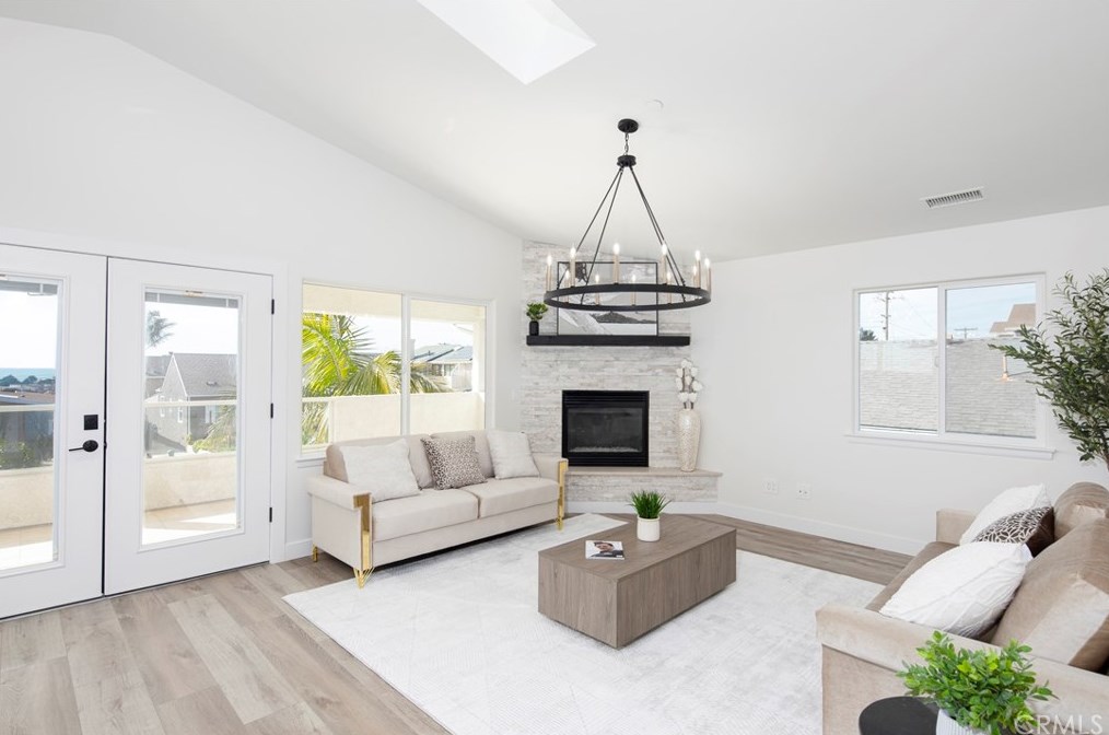 338 6th St, Pismo Beach CA  93433-1632 exterior