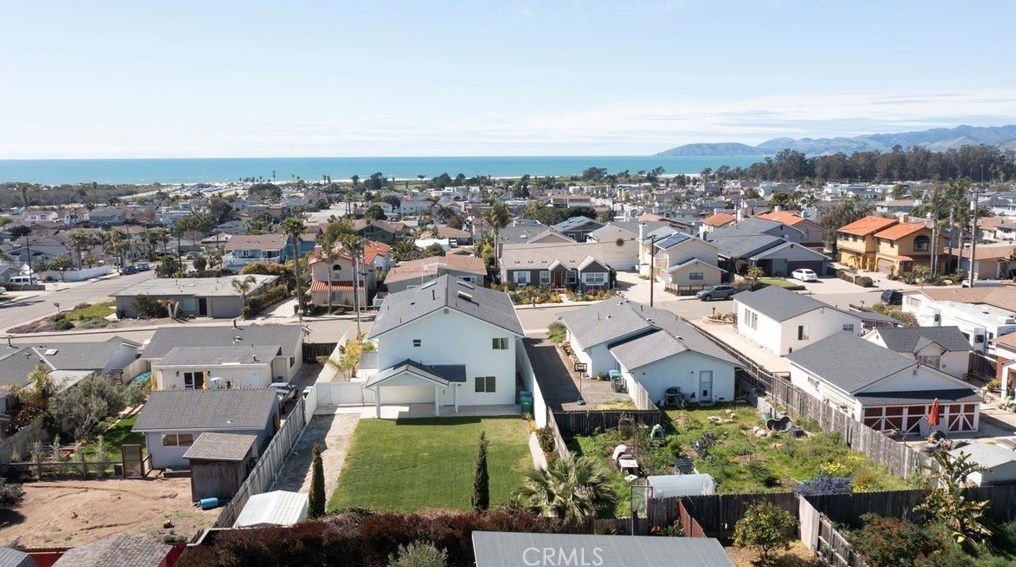 338 6th St, Pismo Beach CA  93433-1632 exterior