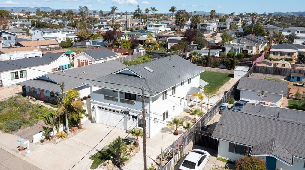338 6th St, Pismo Beach CA  93433-1632 exterior