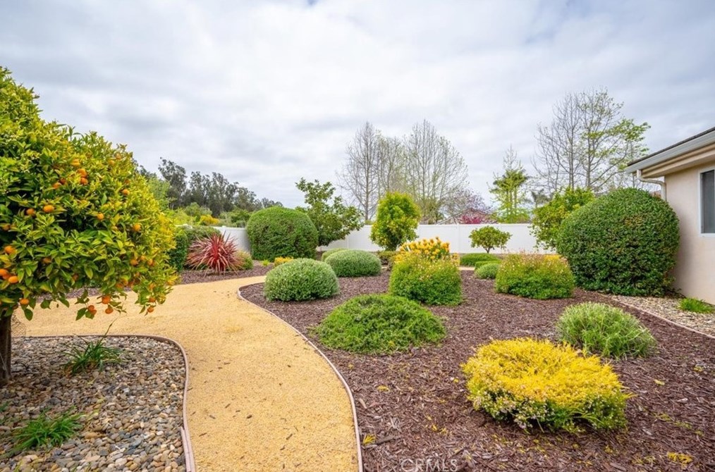 640 Sweet Donna Pl, Nipomo CA  93444-9364 exterior