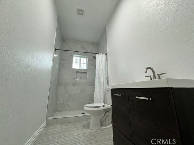 820 K St, Bakersfield CA  93304-1436 exterior