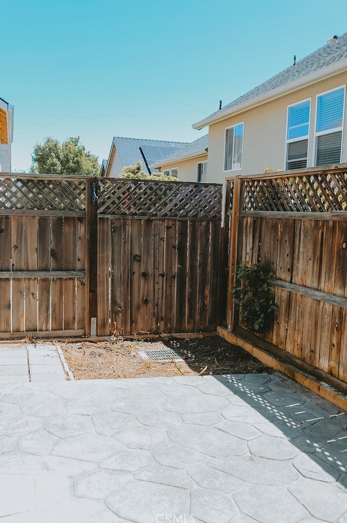 989 La Costa Ct, Atascadero CA  93422-5821 exterior