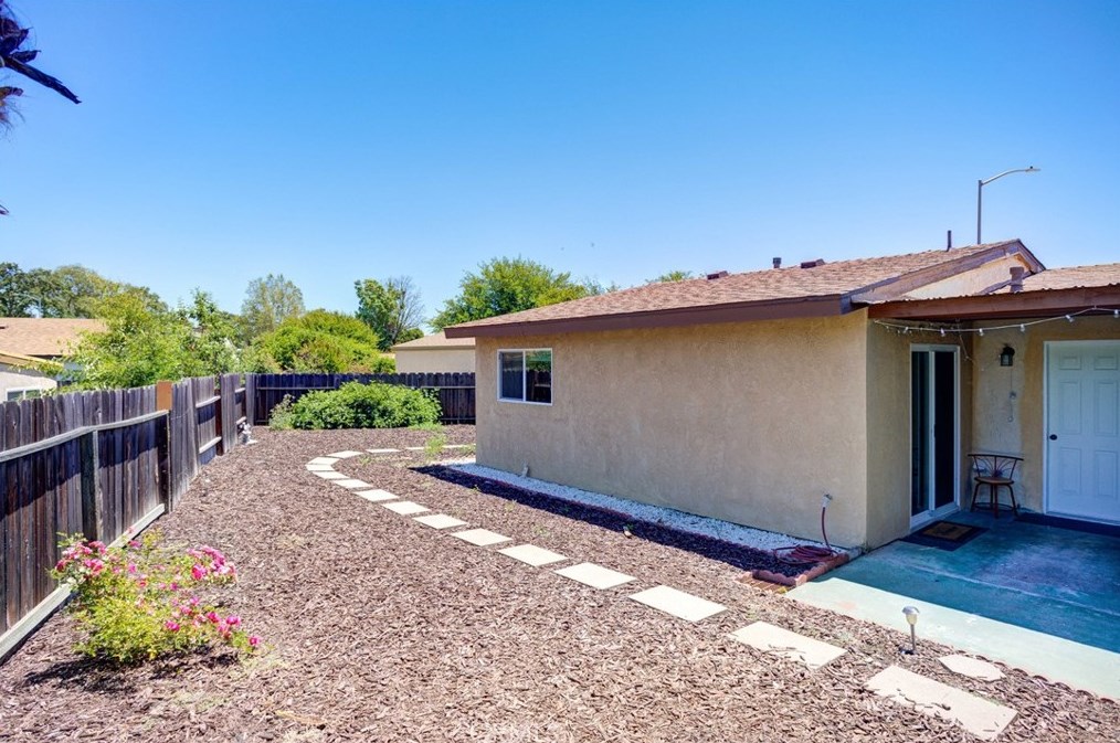 1613 Shepherd Dr, Lake Nacimiento CA  93446-3608 exterior