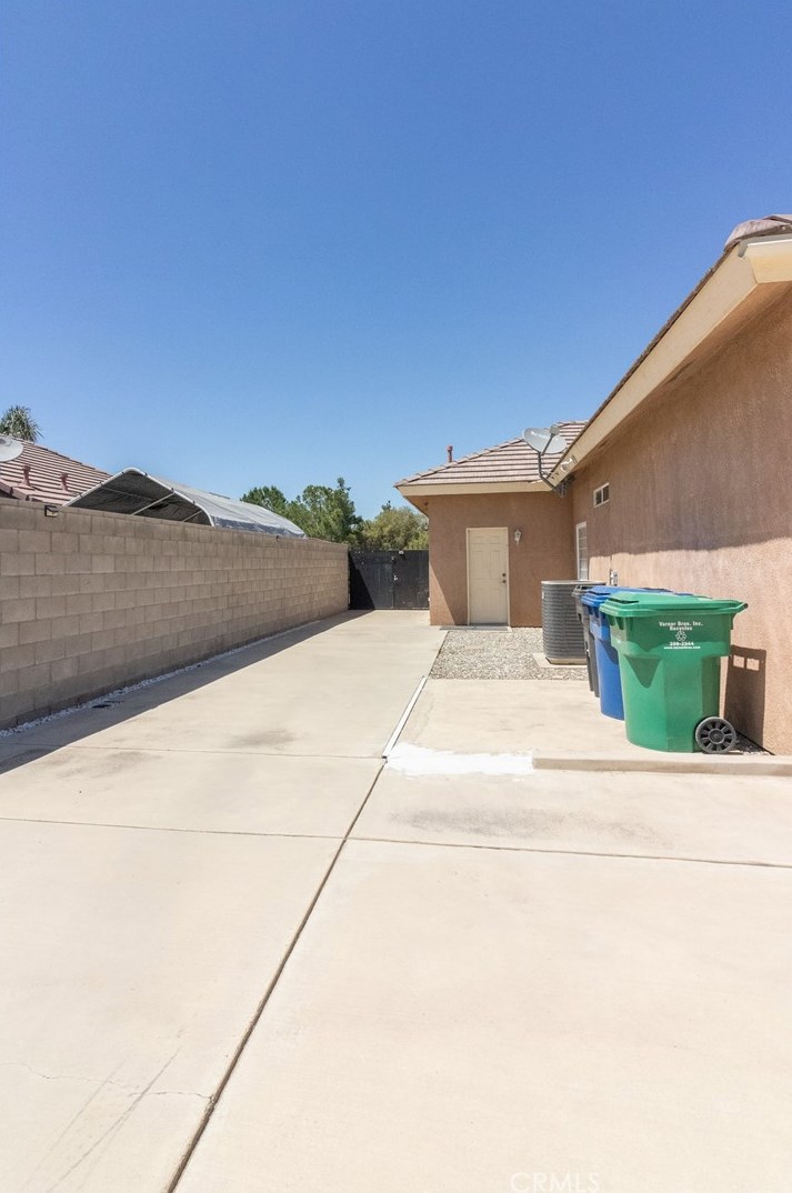 15943 Chateau Montelena Dr, Bakersfield CA  93314-5342 exterior