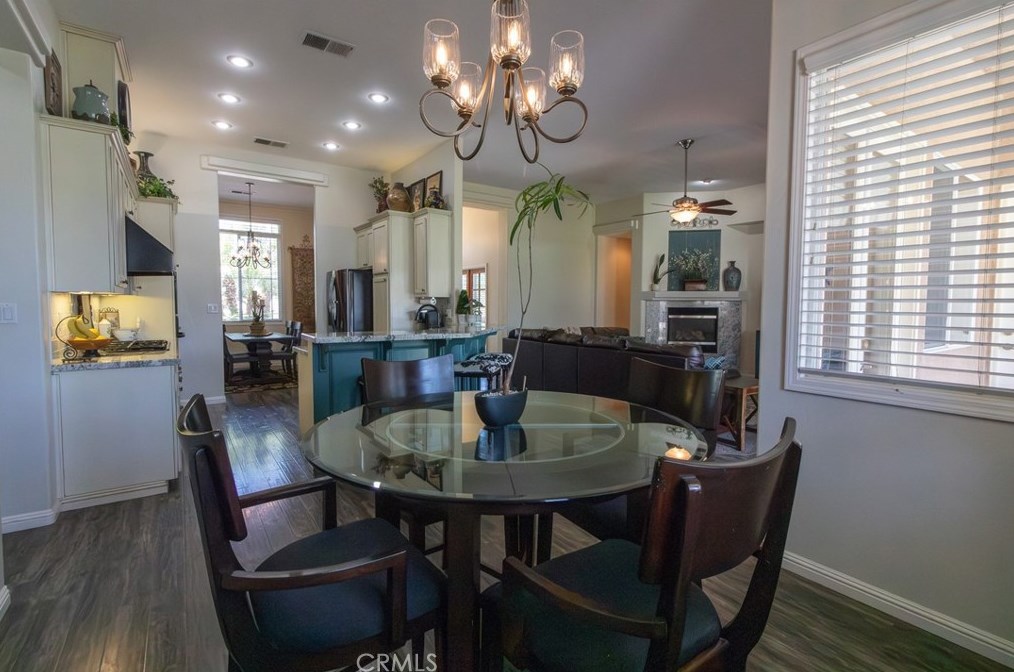 15943 Chateau Montelena Dr, Bakersfield CA  93314-5342 exterior