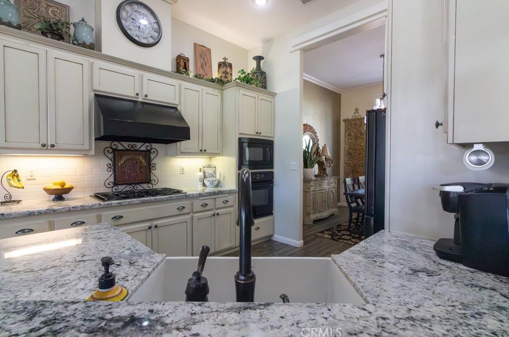 15943 Chateau Montelena Dr, Bakersfield CA  93314-5342 exterior