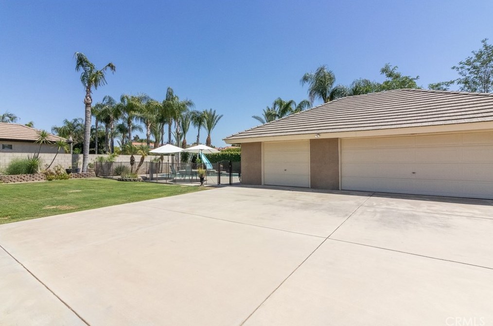 15943 Chateau Montelena Dr, Bakersfield CA  93314-5342 exterior