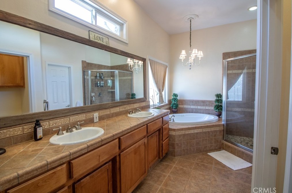 15943 Chateau Montelena Dr, Bakersfield CA  93314-5342 exterior