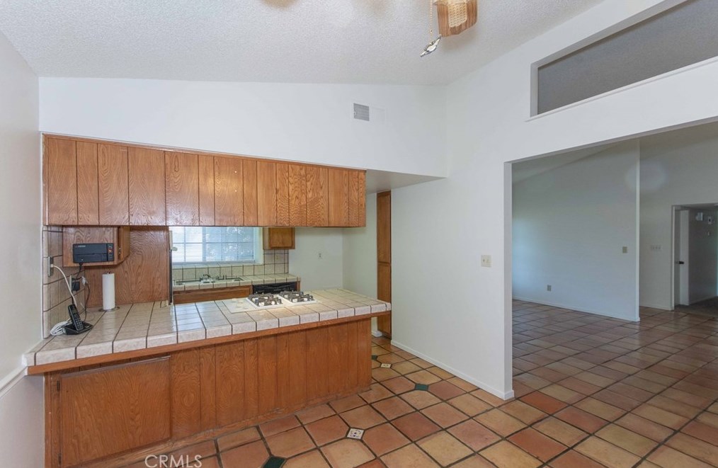 10301 Hageman Rd, Bakersfield CA  93312-2326 exterior