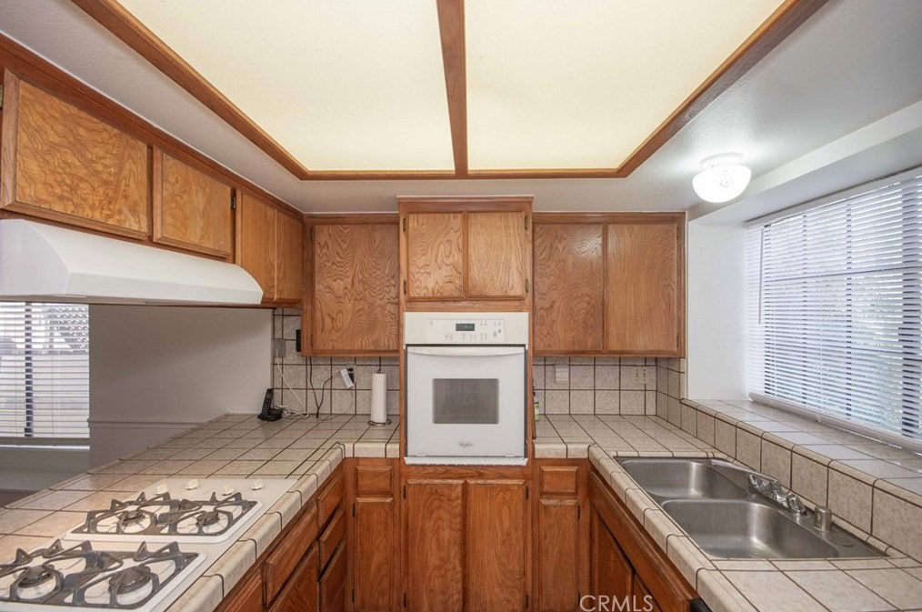 10301 Hageman Rd, Bakersfield CA  93312-2326 exterior