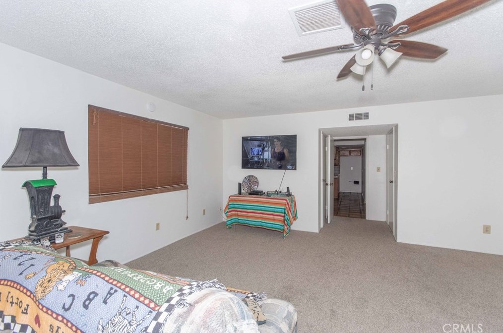 10301 Hageman Rd, Bakersfield CA  93312-2326 exterior