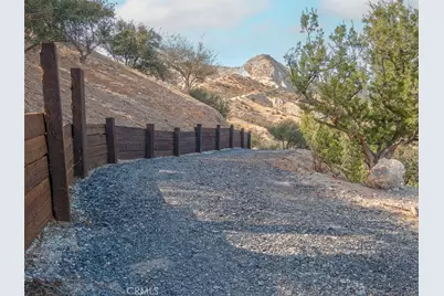 16820 Solana Lane, Canyon Country, CA 91351 - Photo 13