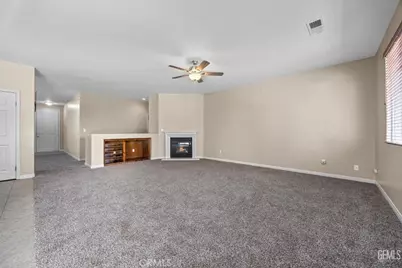 9509 Metropolitan Way, Bakersfield, CA 93311 - Photo 13