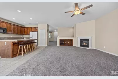 9509 Metropolitan Way, Bakersfield, CA 93311 - Photo 15