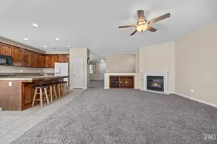 9509 Metropolitan Way, Bakersfield, CA 93311 - Photo 15