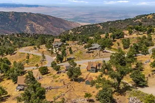 26120 Deertrail Dr, Tehachapi, CA 93561 - Photo 29