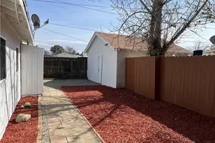 614 Woodrow, Bakersfield, CA 93308 - Photo 5