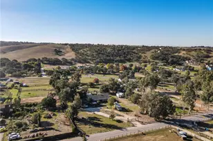 5920 Lone Pine Pl, Paso Robles, CA 93446 - Photo 3