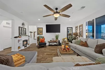 7600 Emerald Green, Bakersfield, CA 93313 - Photo 9