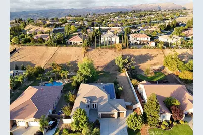 13206 Milan, Bakersfield, CA 93306 - Photo 37