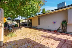 1927 S Chinowth St, Visalia, CA 93277 - Photo 27
