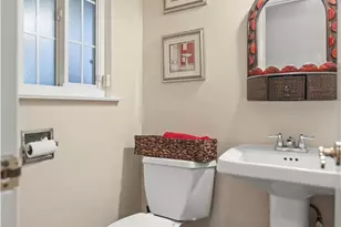 1811 Country Club, Bakersfield, CA 93306 - Photo 31