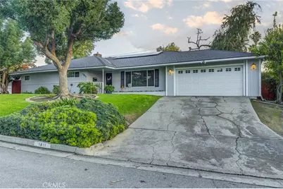 1811 Country Club, Bakersfield, CA 93306 - Photo 5