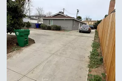 2006 Quincy Street, Bakersfield, CA 93305 - Photo 1