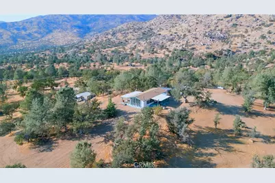 18100 Thompson Canyon Avenue, Caliente, CA 93518 - Photo 1