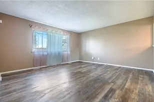 5097 E Carmen Ave, Fresno, CA 93727 - Photo 11