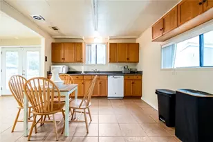 18701 Lort Dr, Visalia, CA 93292 - Photo 15