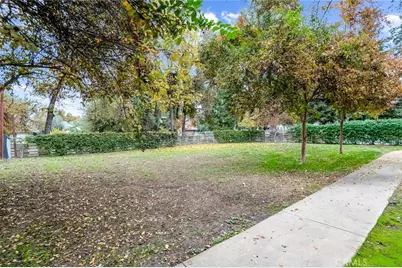 18701 Lort Drive, Visalia, CA 93292 - Photo 11