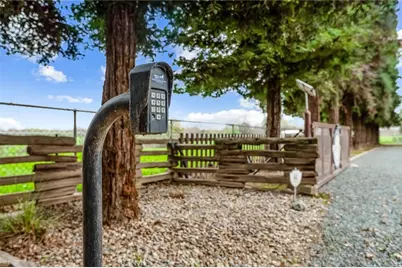 18701 Lort Drive, Visalia, CA 93292 - Photo 7