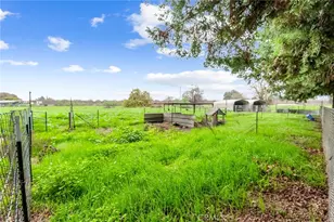 18701 Lort Dr, Visalia, CA 93292 - Photo 37