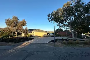 1566 Hillcrest, Arroyo Grande, CA 93420 - Photo 3