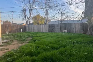 513 Washington Ave, Bakersfield, CA 93308 - Photo 27