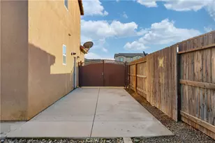 6012 Turquoise Ridge Dr, Bakersfield, CA 93313 - Photo 27