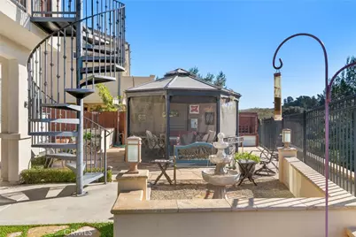 1294 Hollysprings, Santa Maria, CA 93455 - Photo 31