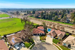 613 E Chestnut Ave, Visalia, CA 93292 - Photo 11