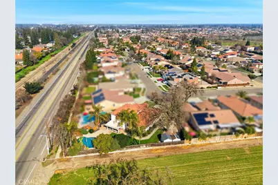 613 E Chestnut Avenue, Visalia, CA 93292 - Photo 69