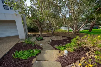 2064 Berwick, Cambria, CA 93428 - Photo 37