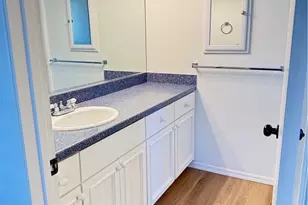 17256 Tennyson Pl, Granada Hills, CA 91344 - Photo 11